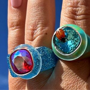 Mousner Sparkling Blue Ring Pop Ring with Red Gemstone NEW